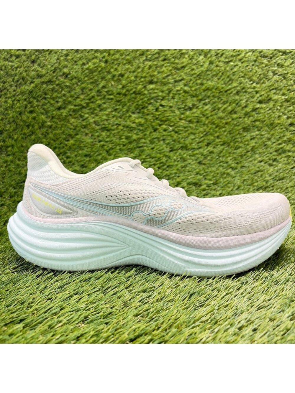 Saucony Triumph 24 Womens Size 11 Fog Gray Blue Athletic Running Shoes Sneakers